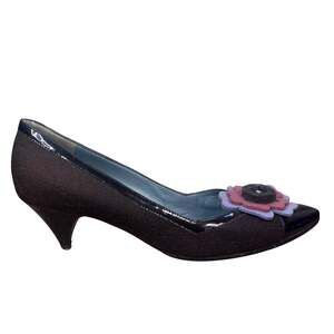 Vintage Y2K Moschino Cheap Chic Wool Flower Kitten Heel Size 37 US 7